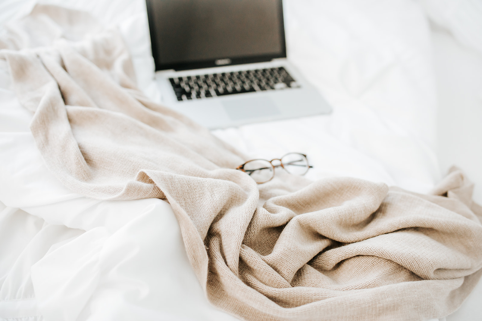 Cozy Workday - B026